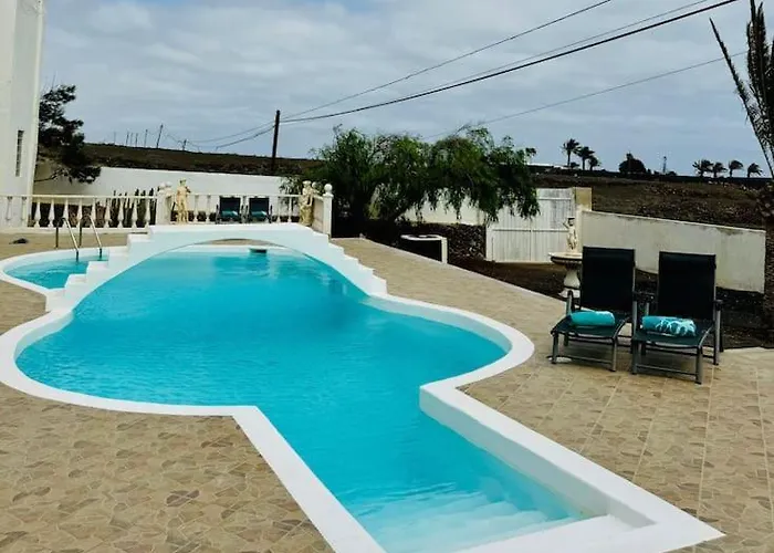 Piedranegra Villa