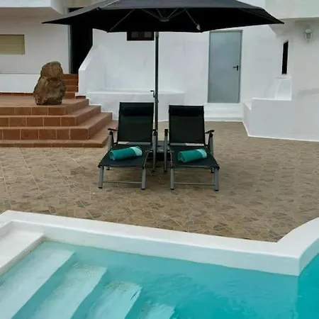 Piedranegra * Tias